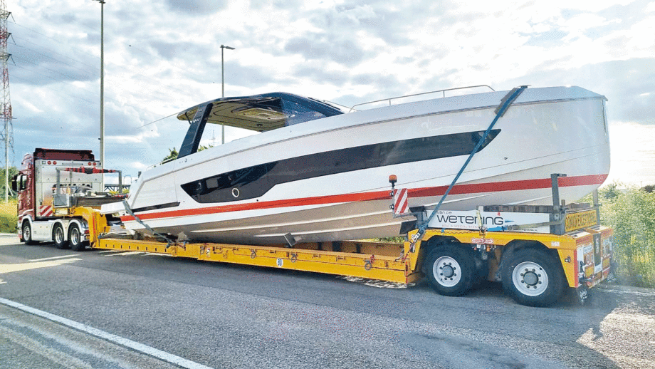 The V44 made its world debut in Düsseldorf