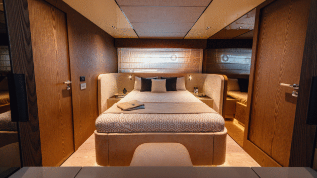 The midships VIP faces inward from the starboard side