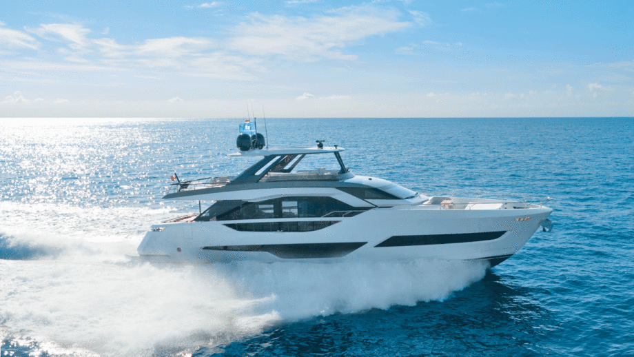 Ferretti 800