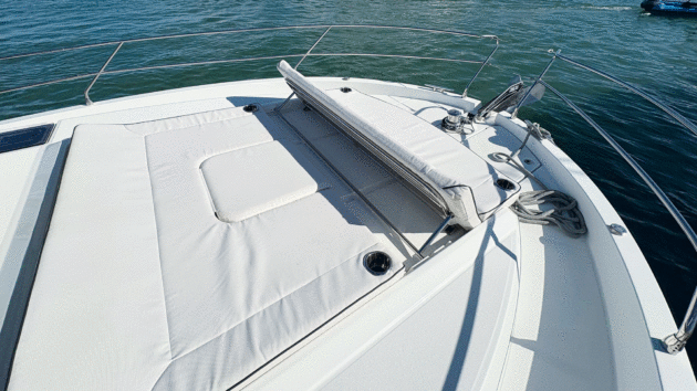 A simple lifting backrest makes a big difference to the usability of the bow
