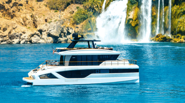 Note the shut lines for the folding balcony that forms part of the owner’s suite