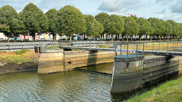 The tidal gate leading to Vannes 