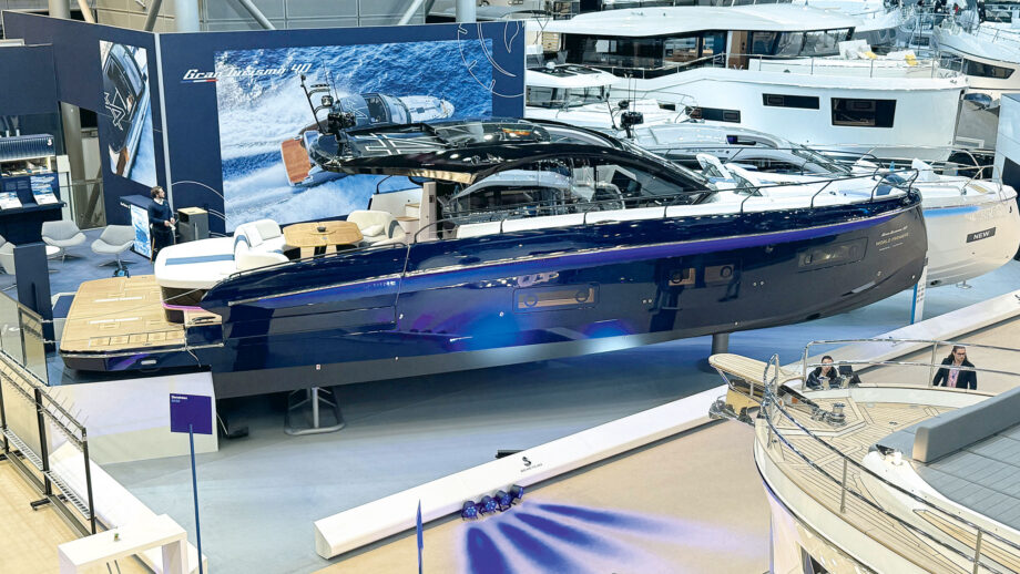 Low, slick and largely open, this is a great looking sportscruiser