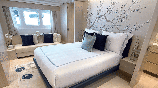 Full-beam owner’s suite features custom-made carpets