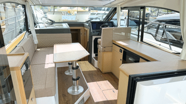 L-shaped galley links neatly with the cockpit and dinette