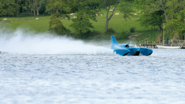 The sight everyone waited so long to see –
Bluebird K7 running at speed again in her spiritual home