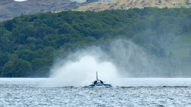 It takes an enormous amount of thrust to push K7 onto her three small planing surfaces
