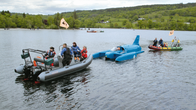 Towing K7 back to shore after one of her aborted high-speed runs