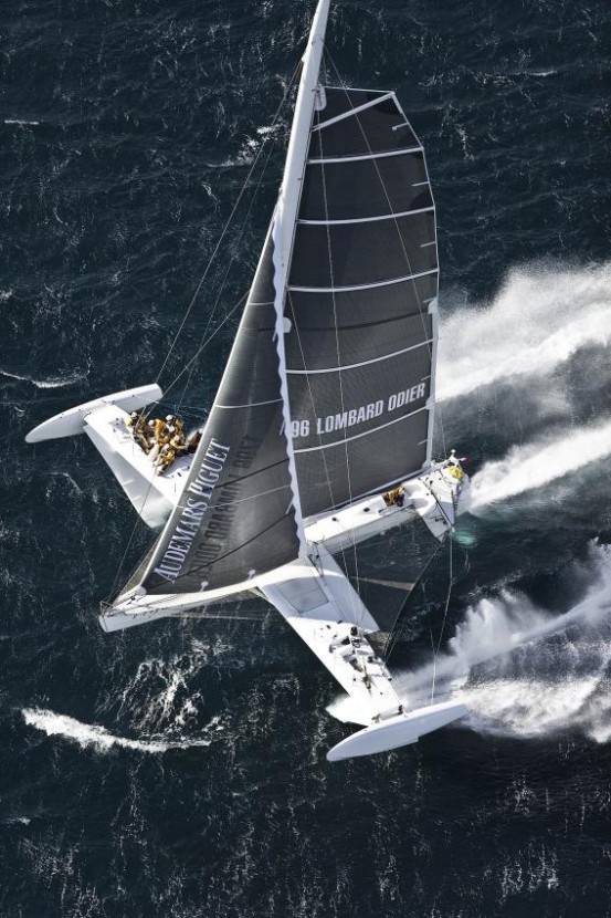 Hydroptere breaks 50knots over 1NM