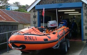 Craster_lifeboat_and_boathouse