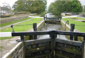Eshton Road Lock, Gargrave, looking west.