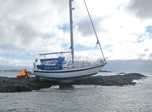 Yacht aground near Queensferry