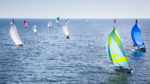Cruising boat racing