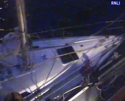 Rosslare Harbour RNLI assists lone yachtsman