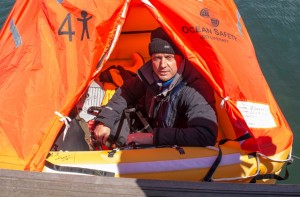 Wayne Ingram begins his liferaft challenge at Portland Marina