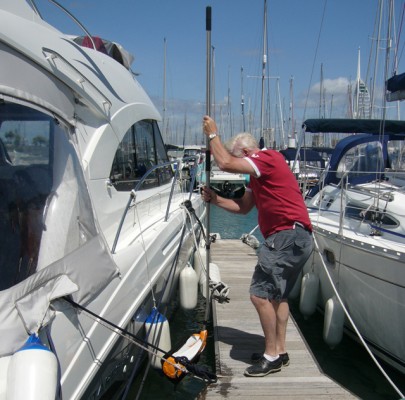 The Brizo Hull Mate in action