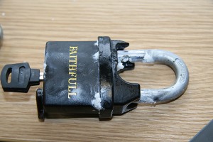 Faithfull Brass Weatherproof padlock_Result after a month in the salt spray tank