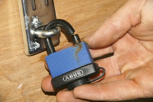 Abus Marine 701B/45 padlock - breaking in took 8 seconds with bolt croppers