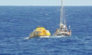 Fred Olsen Cruise Lines' ‎ship Braemar came to the aid of a sailing yacht marooned in the middle of the Atlantic Ocean