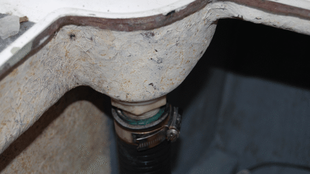 Cockpit drain on a boat