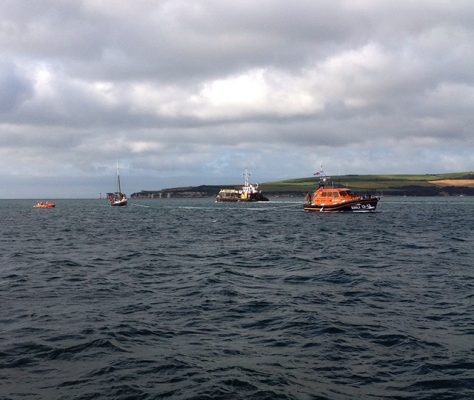 Swanage lifeboat tows stricken yacht. Credit: Annie Gilbert