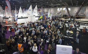 Crowds at the London Boat Show 2017. Credit: onEdition