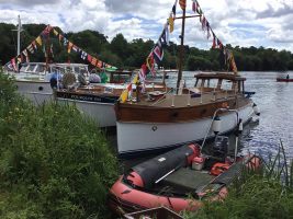 A boat moored at Beale Park