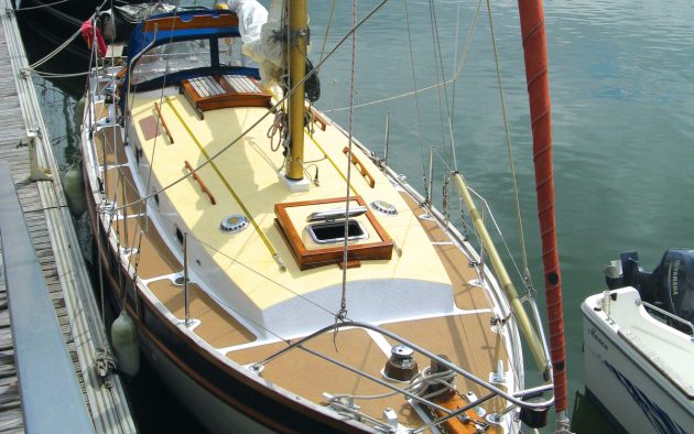 fenwicks-overwintering-formula-tried-tested-keppel-treadmaster-deck