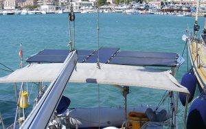 boat-solar-panels-insolation