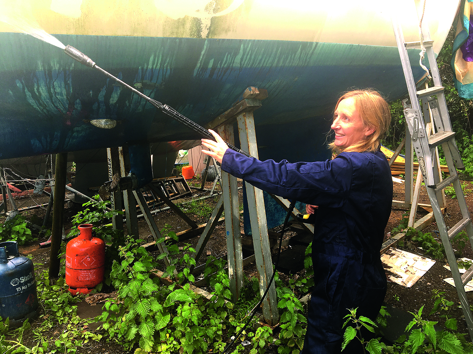 Jetwashing the hull