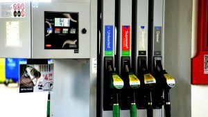 Esso_supreme_PHYRFE_Alamy-e10-petrol