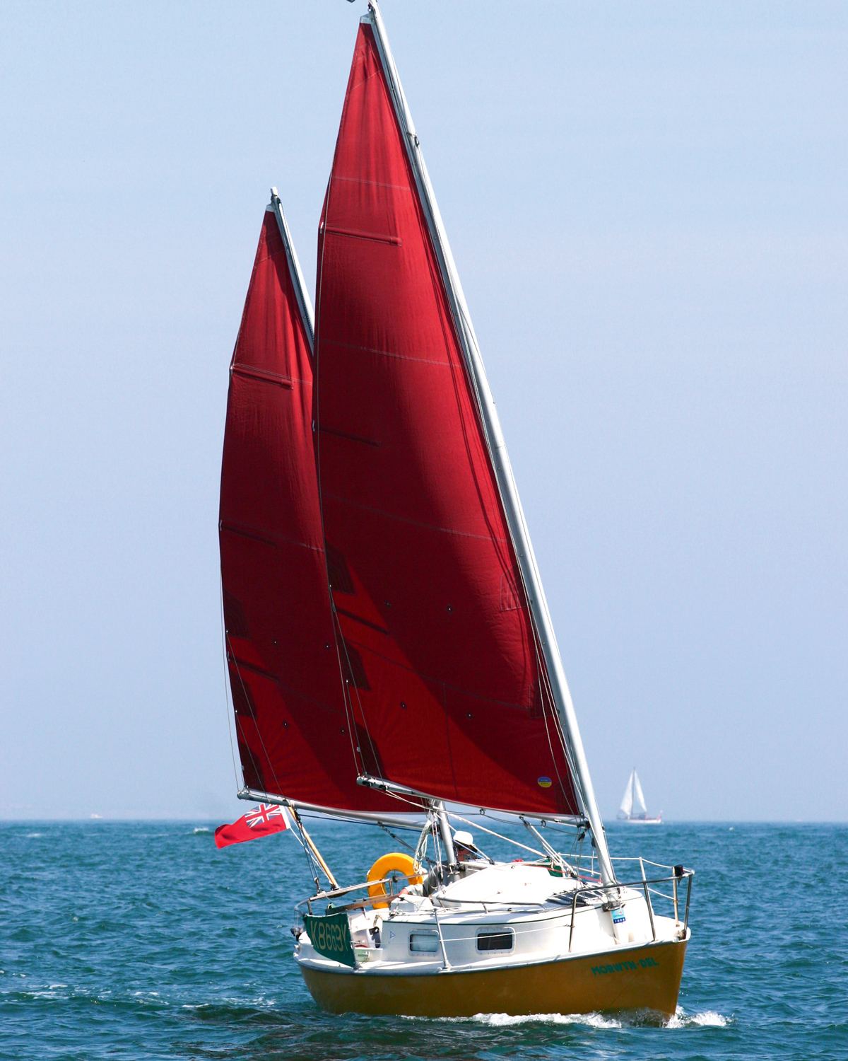 Freestanding masts Why more cruisers should go wireless