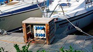 K0RRR1 Sail boat battery charger station