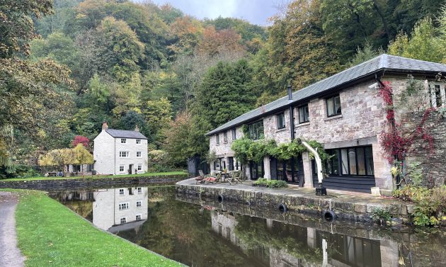 How I launched my own narrowboat company and built the boats myself ...