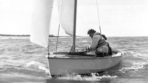 Frank Dye sailing a Wayfarer dinghy