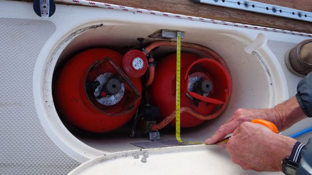 Island Packet 320 gas locker
