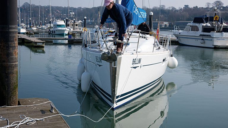 Berthing a vessel: 2 clever ways with warps - Practical Boat Owner