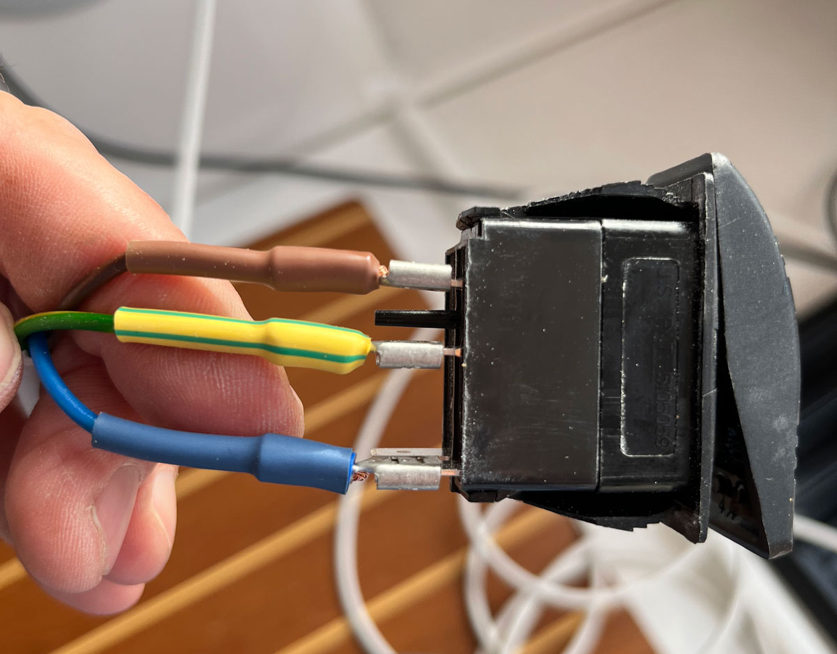 Insurance cover concerns over lithium batteries Practical Boat Owner