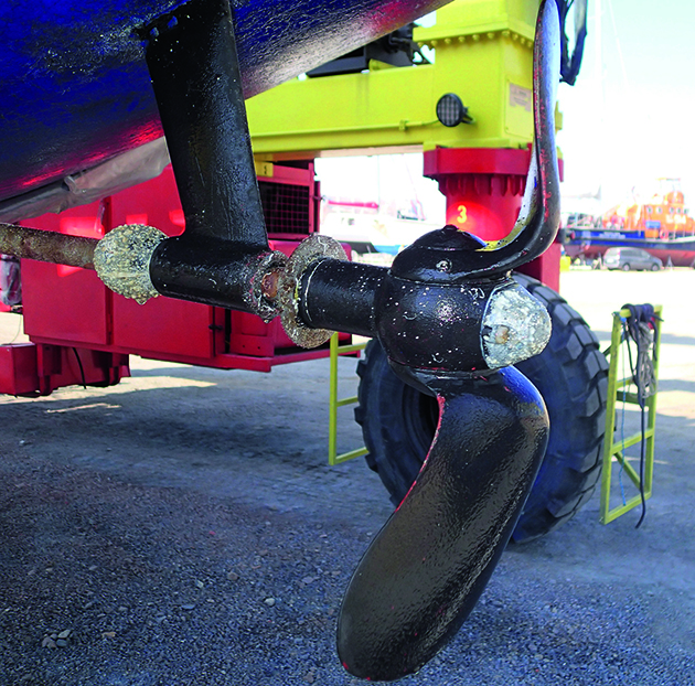 Boat anodes on a propeller