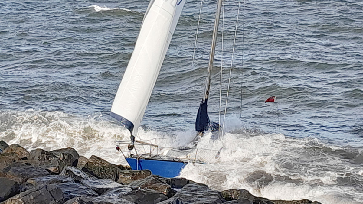 The grounded yacht near Newburn Bridge, Hartlepool