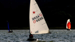 Sailing at Weir Wood Reservoir Sussex. Photo credit: Chris Mole/Alamy