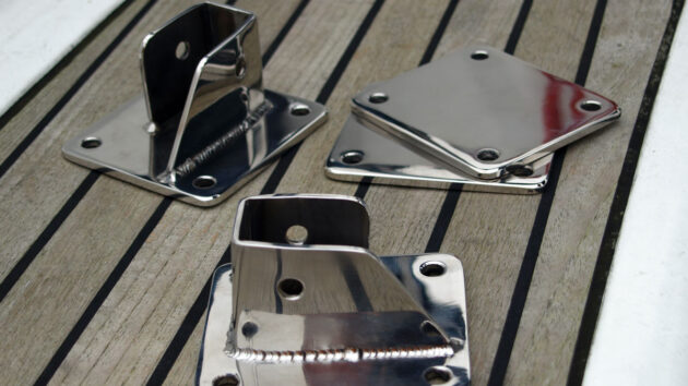 Parts needed to make a mainsheet track