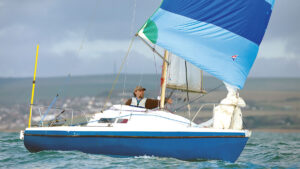 a Hunter 19 yacht sailing