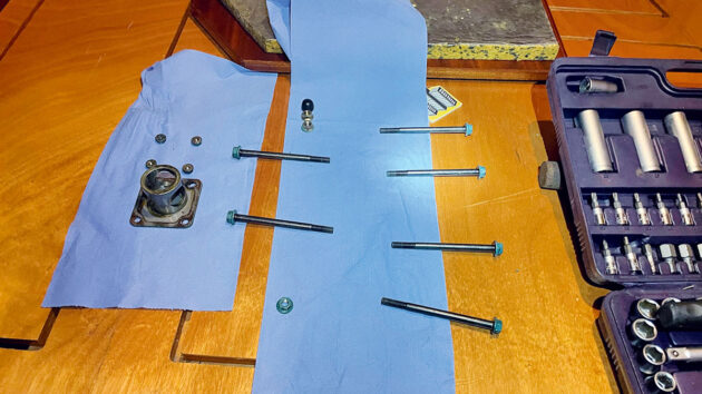 Fastening for a heat exchanger