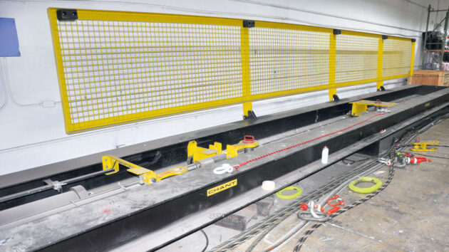 A continuous rope splice being strength tested