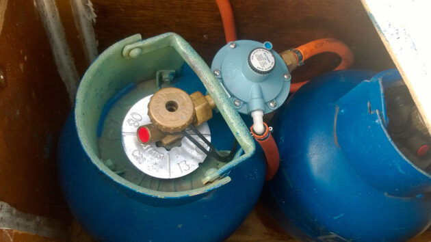 The top of a gas cyinder