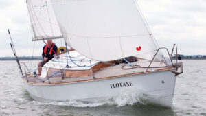 A man sailing a Waarschip 70