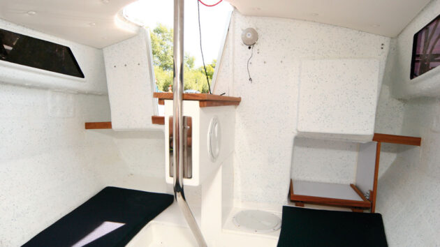 Accommodation on the Hawk 20 boat