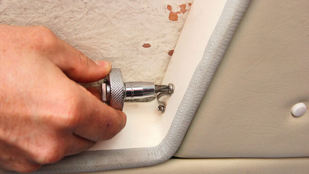 A thumb ratchet being used on a boat