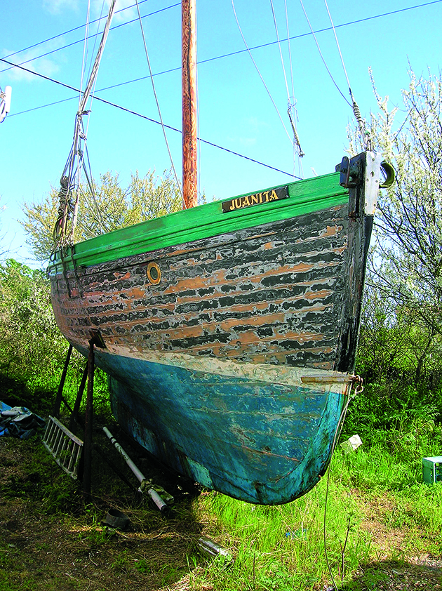 A boat in disrepair
